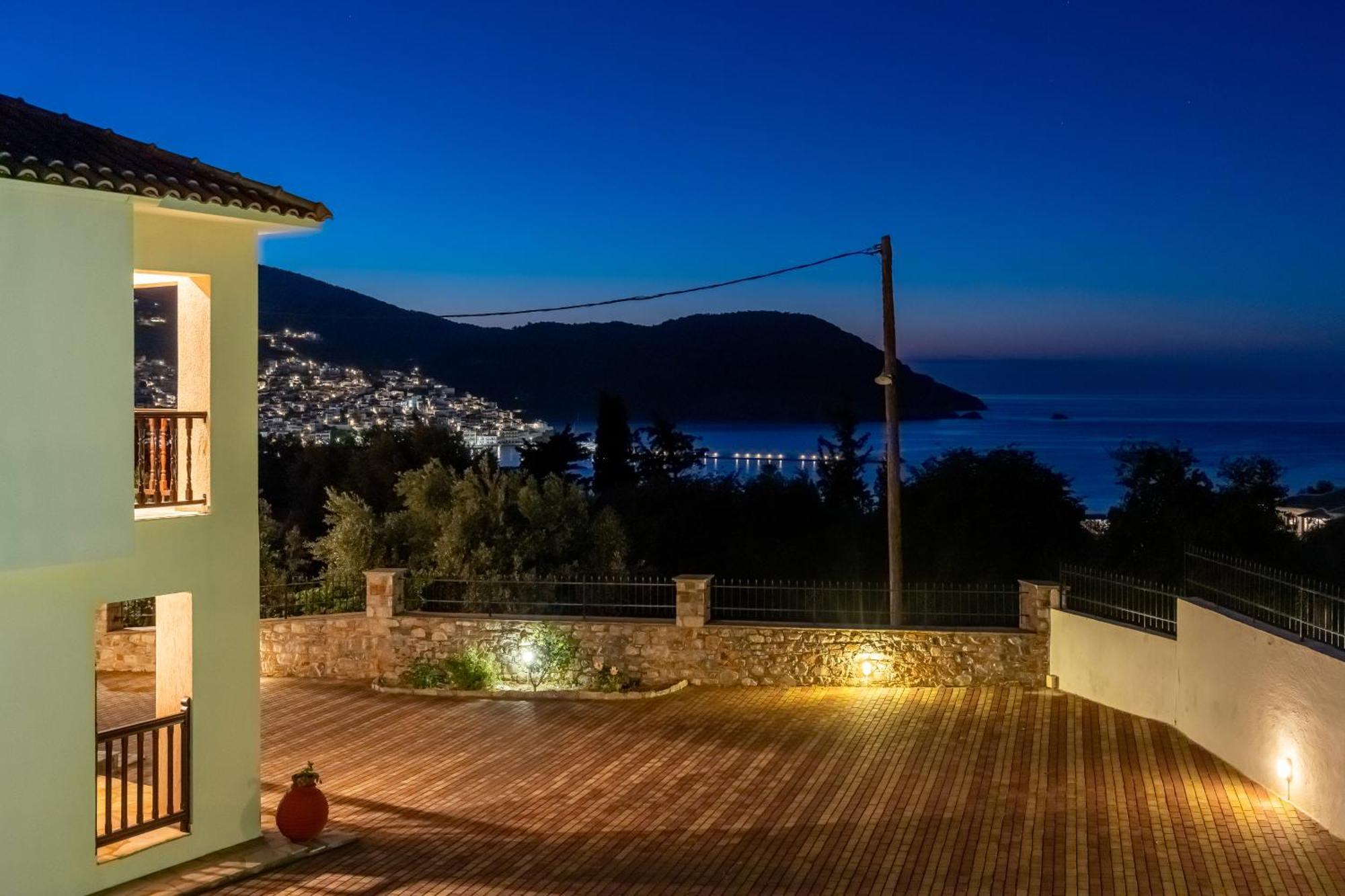Naiades Superior Apartments In Skopelos With Sea View Close To The Town Экстерьер фото